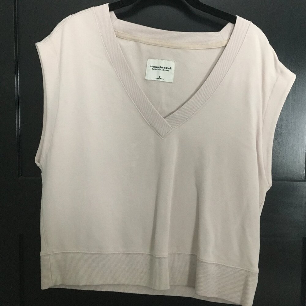 Abercrombie and Fitch Pullover Vest Small
